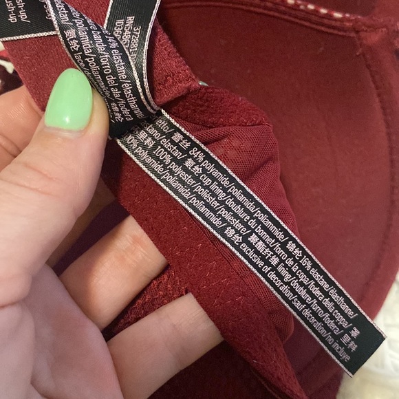 Victoria’s Secret Red Wired Push-up Bra - Picture 5 of 6